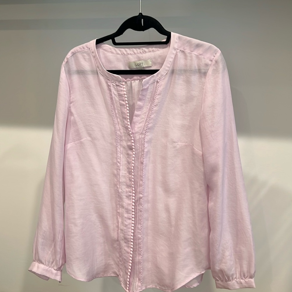 LOFT gauzy blouse with front detailing. Lavender, size medium